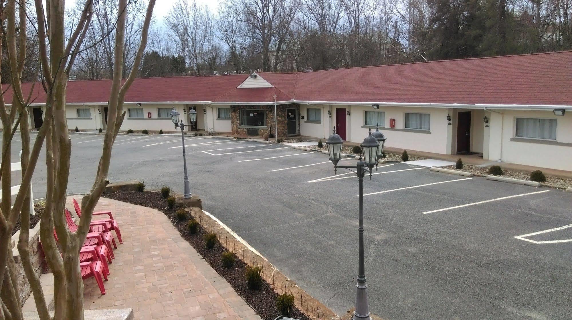 Amherst Inn - Virginia Екстериор снимка