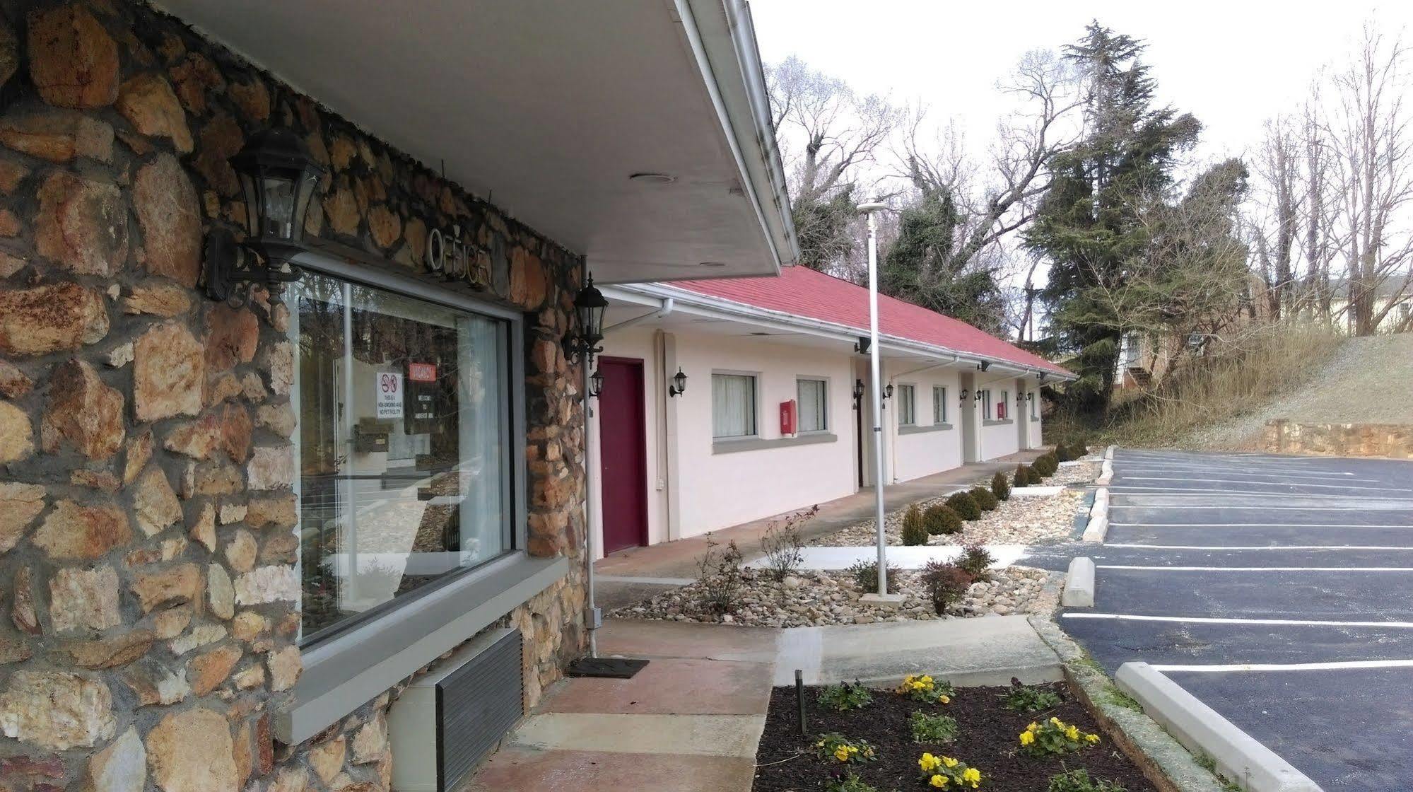 Amherst Inn - Virginia Екстериор снимка